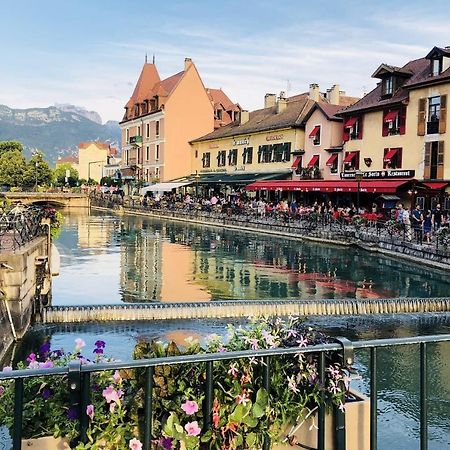 Charmant 110m avec BALCON au CENTRE vieille-ville Annecy Extérieur photo