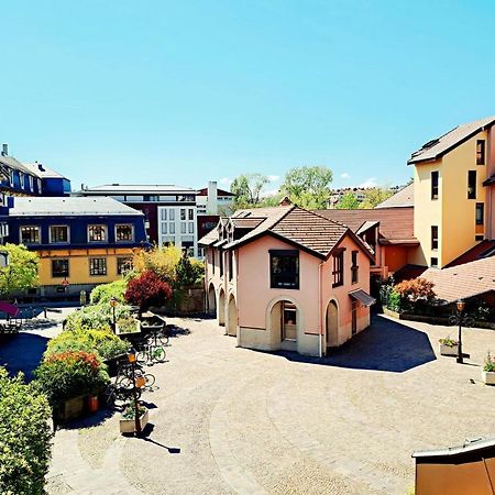 Charmant 110m avec BALCON au CENTRE vieille-ville Annecy Extérieur photo