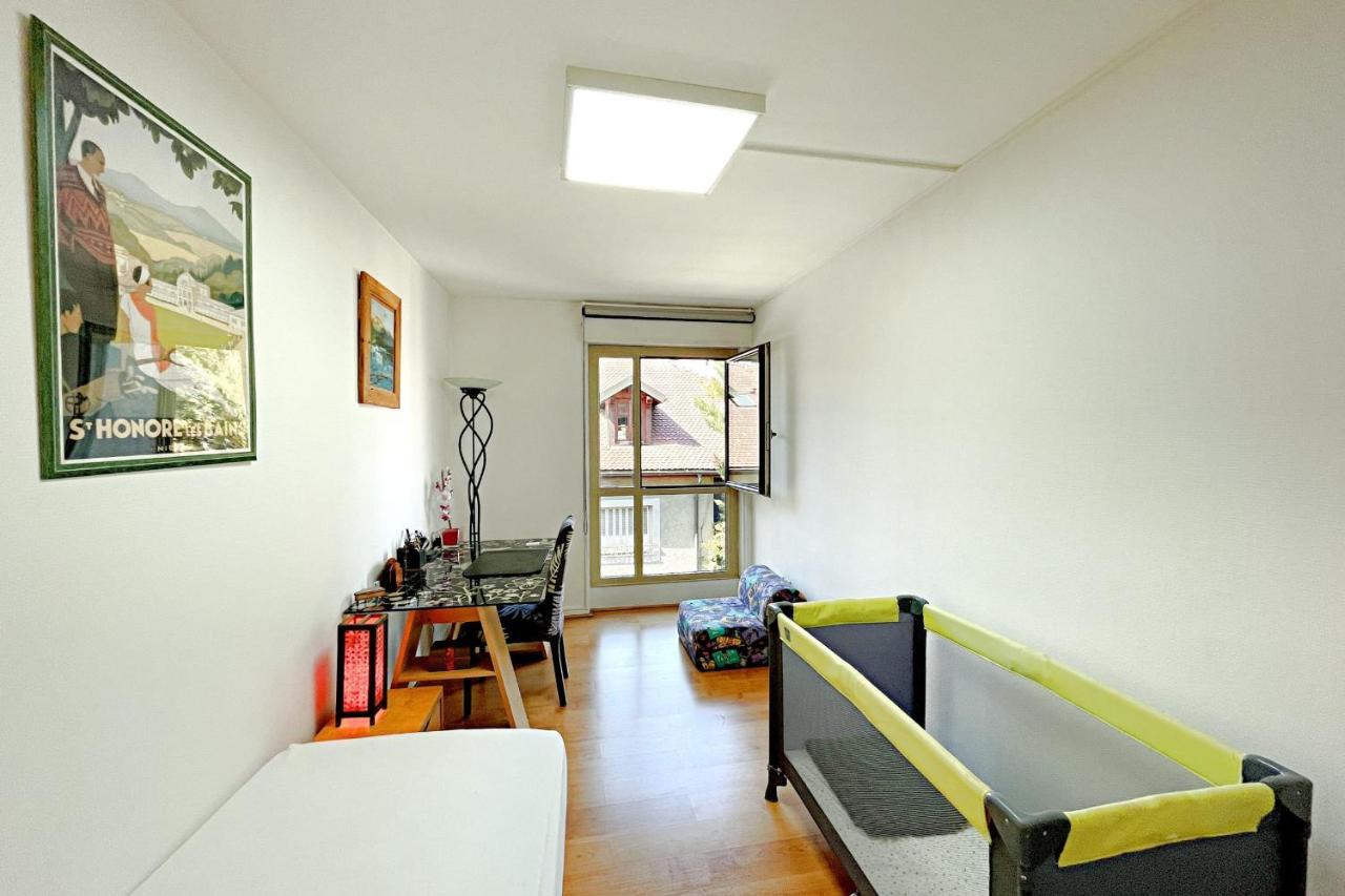 Charmant 110m avec BALCON au CENTRE vieille-ville Annecy Extérieur photo